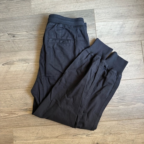 GAP Women’s Charcoal Jogger Pants Medium - Picture 1 of 4